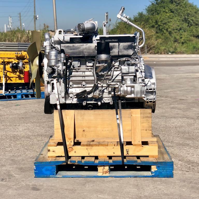2004 Mercedes-Benz OM906LA Diesel Engine